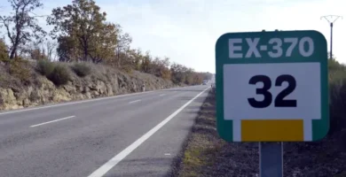 La Dama de Blanco en el Tramo de la Muerte: Misterio en la Carretera EX-370