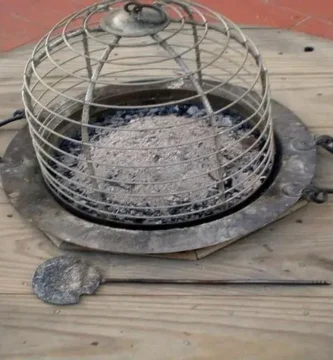 Mujer Intoxicada por Monóxido de Carbono en Hoyos