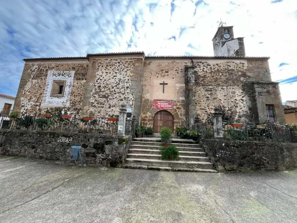 La Iglesia de Santa María Magdalena: Testigo Histórico de Hernán Pérez desde el Siglo XV