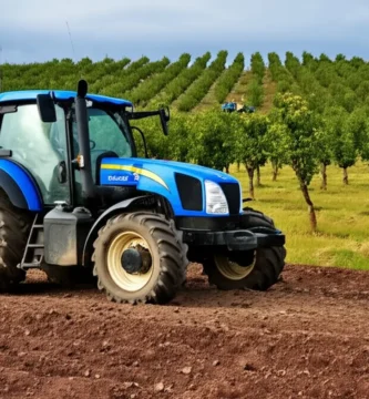 Fallece un hombre de 65 años tras caer de un tractor en una finca de Valencia del Ventoso