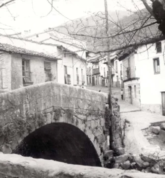 Crónica Negra de Extremadura: Por mi madre soy inocente dijo en la horca