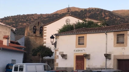 La Jarilla busca una familia para gestionar el bar. la tienda y el centro de día (con casa gratis incluida)