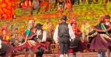 Cáceres se rinde al embrujo del folclore: un diálogo de tradiciones entre Extremadura y Portugal