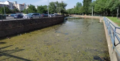 Tragedia en Plasencia: un hombre de 82 años fallece tras un accidente en el canal de baños de La Isla