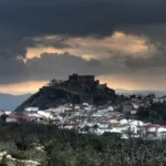 Montánchez (Cáceres): patrimonio naturaleza y jamón ibérico en Extremadura